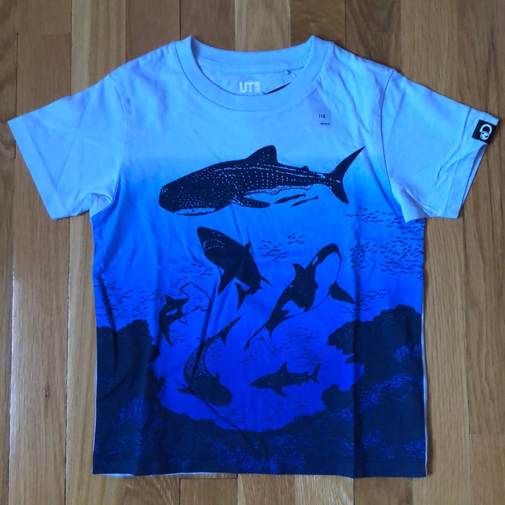 T shirt by Uniqlo